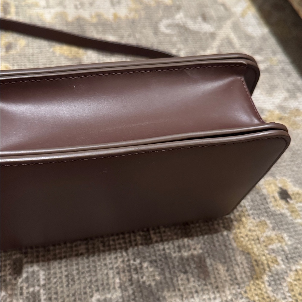 Quince Italian Leather Box Shoulder Bag - Picture 10 of 12